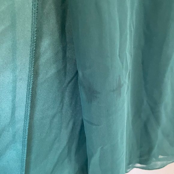 David’s Bridal bridesmaid dress size 2 juniper - Picture 3 of 5